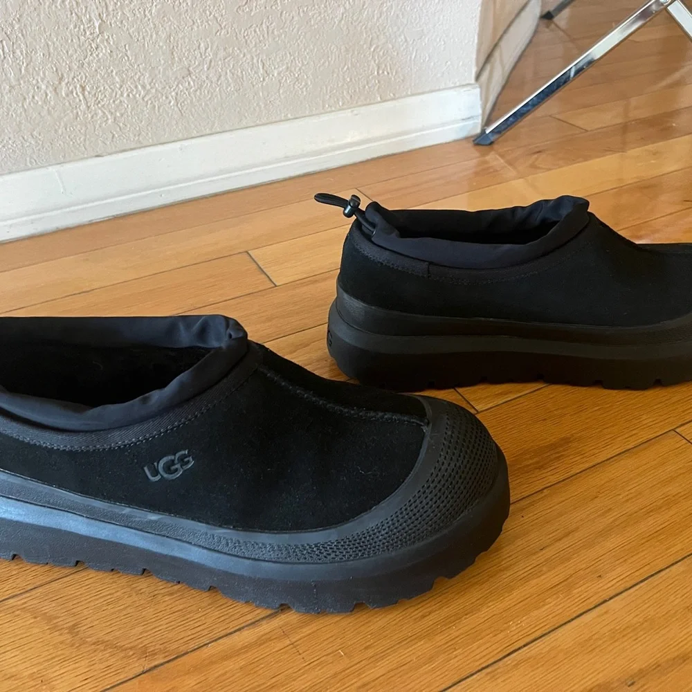 UGG Men's Black Slip-On Tasman Weather Hybrid Size 11 EUC